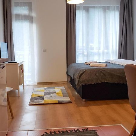 Semiramida Gardens Apartments 波罗维茨 外观 照片